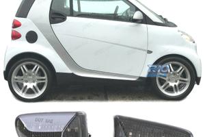 FRECCIE LATERALI PER SMART FORTWO 451 07- LED NERO