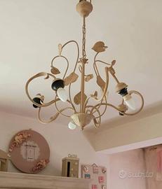 Lampadario in Ferro Battuto color Avorio