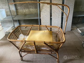 Lettino vintage in vimini