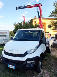 Iveco daily cassone fisso e gru