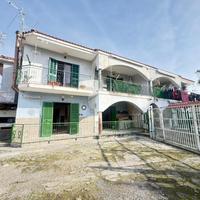CASA SEMINDIPENDENTE A TORRE DEL GRECO