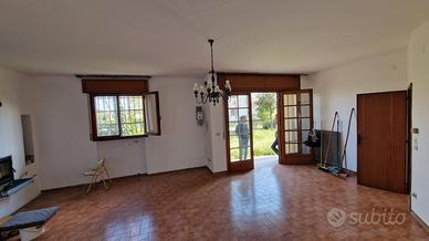 Villetta indipendente con giardino