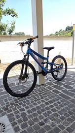 Bici 24 pollici b ammortizzata freni a disco