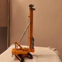 Modellino  Gru cingolata
Hitachi KH180 d'epoca 