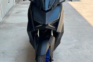 X-Max 300 Icon Blue 4km
