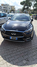 Infiniti Q30