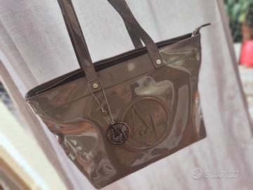 Borsa Armani jeans grigio laccato 