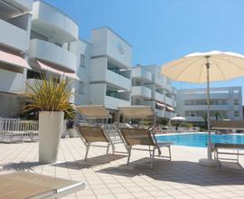 Jesolo-centrale-piscina-spiaggia-terrazza