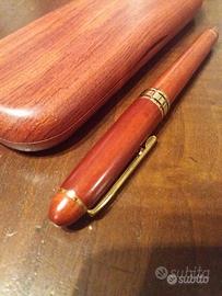 Penna Stilografica in resina color legno