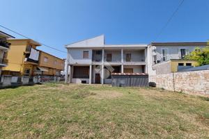 PALAZZINA A CASTELLALTO