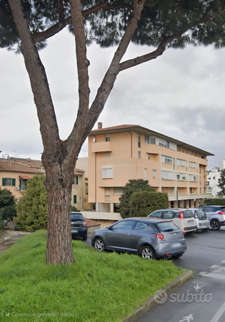 Posto Moto in Garage - Lungarno Guadalongo