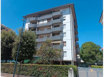 Trilocale 100 m. dal mare zona Piazzale Zenith