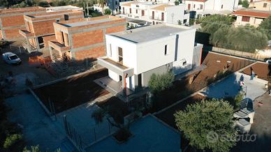 Strutture bifamiliari prospicenti il mare