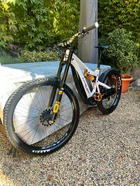 E-Mtb intense DH