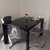 Tavolo da pranzo nero come nuovo
