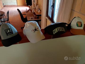 Cappelli + marsupio 