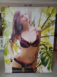 Poster PVC di Emily Ratajkowski negozi Yamamay
