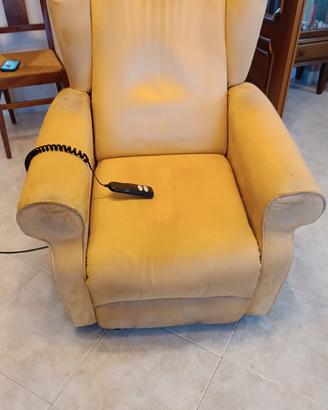 Poltrona relax elettrica con telecomando