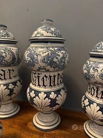 Vasi antichi da Farmacia