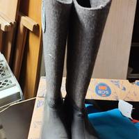 Stivali da donna n 40 ancora nuovi