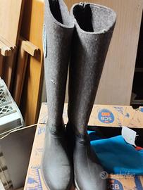 Stivali da donna n 40 ancora nuovi