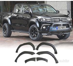 PARAFANGHI PASSARUOTA TOYOTA HILUX 16-21 LOOK REVO