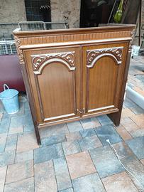 Comò in legno