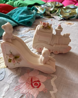 Oggetti in Capodimonte per bambina