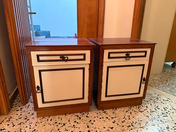 Coppia di Comodini Vintage in Legno