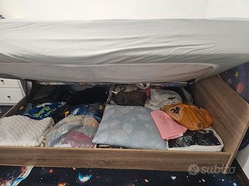 Cameretta completa: letto ad angolo con materasso 