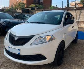Lancia Ypsilon 1.0 hybrid Silver KM REALI