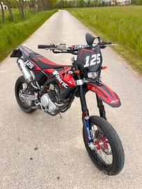 FANTIC 125 MOTARD