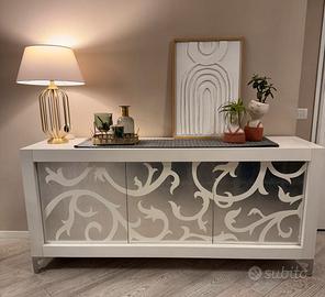MADIA / CREDENZA