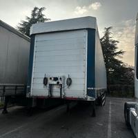 Semirimorchio centinato