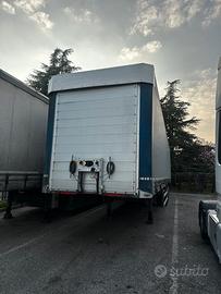 Semirimorchio centinato