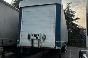 Semirimorchio centinato