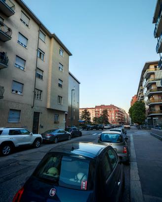 Stanze ammobiliate in zona servita e accogliente