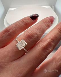 Anello in oro giallo con diamanti 3.27Ct