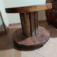 TAVOLINO IN STILE RUSTICO 