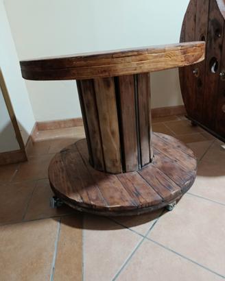 TAVOLINO IN STILE RUSTICO 