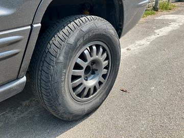 Cerchi e gomme 16” jeep Grand Cherokee / Wrangler