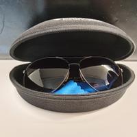 occhiale da sole polaroid con custodia