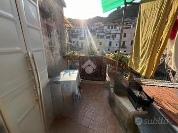 3 LOCALI A TAGGIA