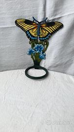 Porta vaso in ferro battuto con farfalla e fiori