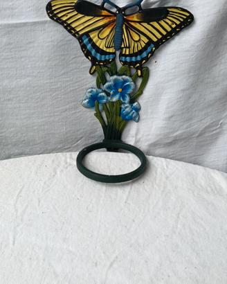 Porta vaso in ferro battuto con farfalla e fiori