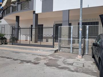 Locale commerciale-deposito 150 mq via delle palme