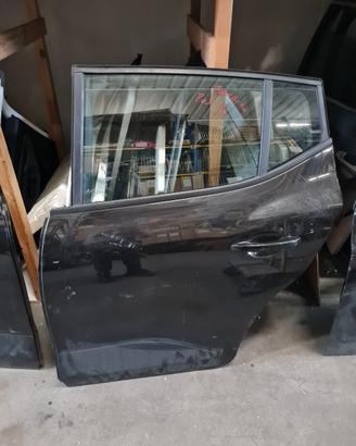 Porta posteriore sx Dacia Sandero 2018-23