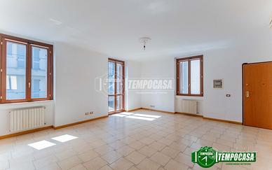 4 LOCALI IN RECENTE COSTRUZIONE