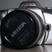 Minolta Dynax 40 REFLEX con obiettivo 