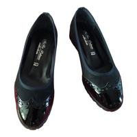 Scarpe basse nere in vera pelle (misura 38)